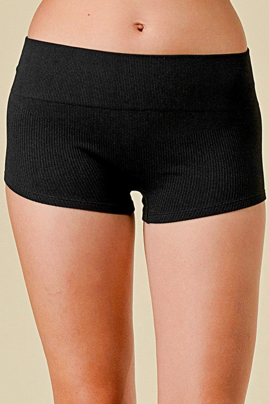 LEG19 ACTIVE HOT SHORTS