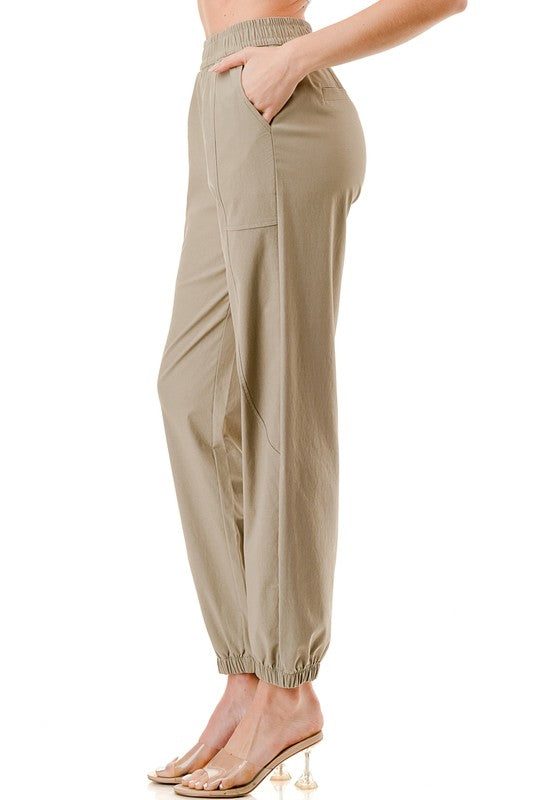 YI110 WOVEN CARGO JOGGER PANTS