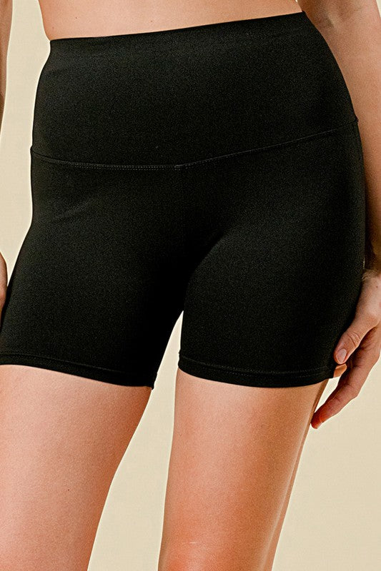 LG26SH ACTIVE WORKHOUT HIGH RISE SHORTS