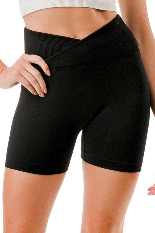 LEG15 V-WAIST RIBBED SHORTS