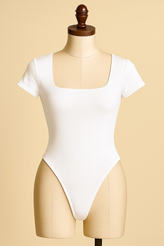 BST23 SCOOP NECK SHORT SLEEVE BODYSUITS