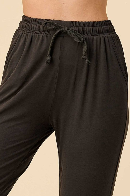 JK-SOLID DRAWSTRING SOLID JOGGERS