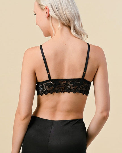 LB33 Elegant lace bralette with a chic feminine appeal