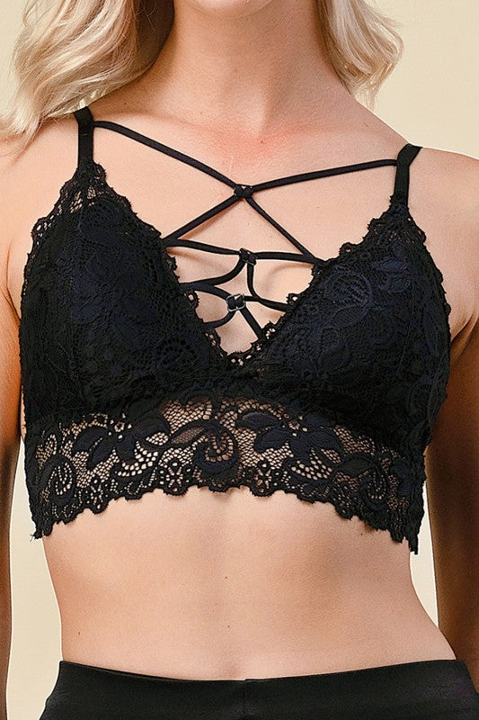 LB33 Elegant lace bralette with a chic feminine appeal