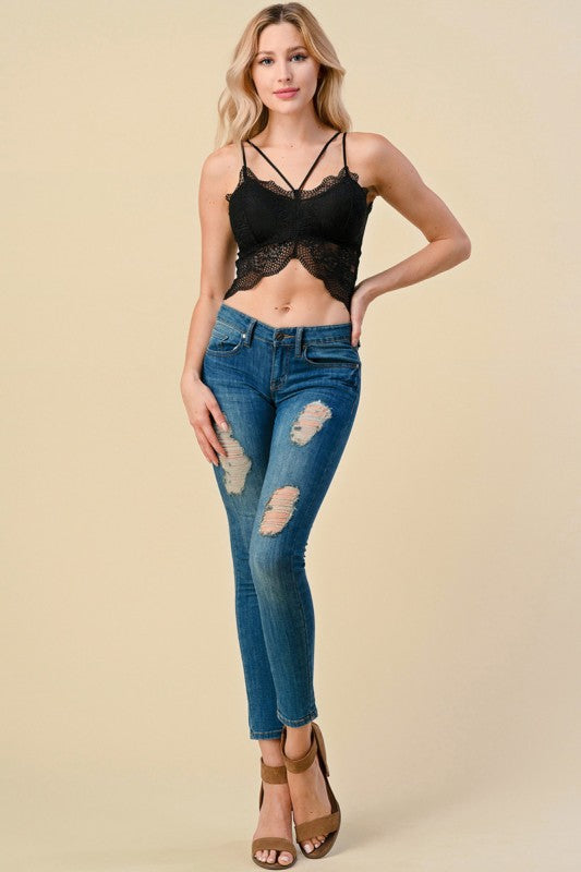 LB32 Exquisite lace bralette with comfort and allure