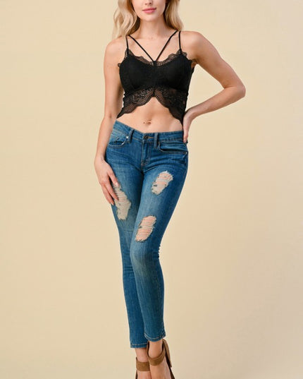 LB32 Exquisite lace bralette with comfort and allure