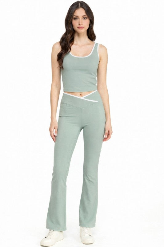 Contrast Yoga Set – Tank Top & Flare Pants Matching Set