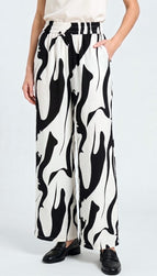 WHITE/BLACK