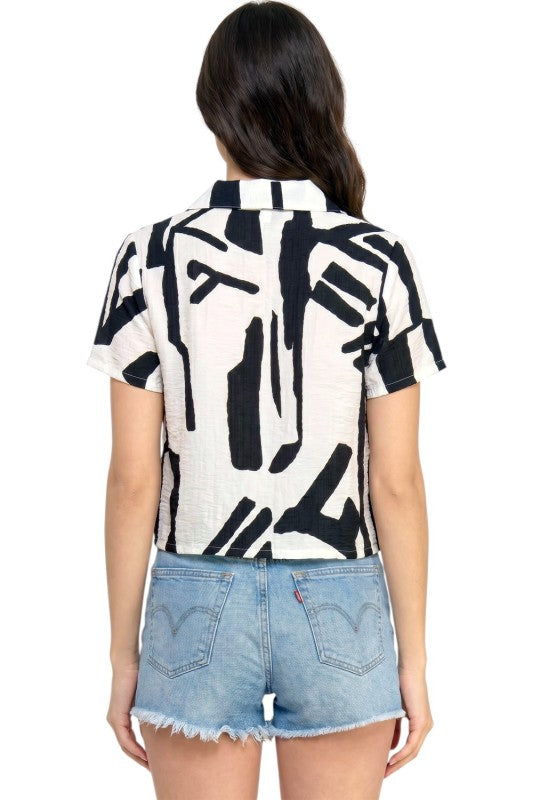 LELIS-701 Printed Short Sleeve Button Down Top
