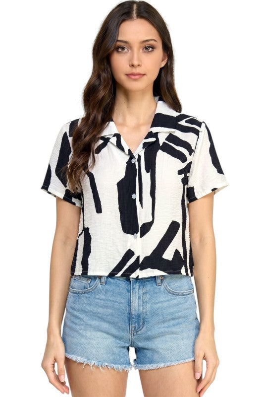 LELIS-701 Printed Short Sleeve Button Down Top