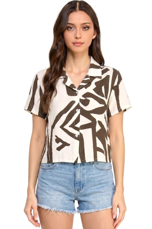 LELIS-701 Printed Short Sleeve Button Down Top
